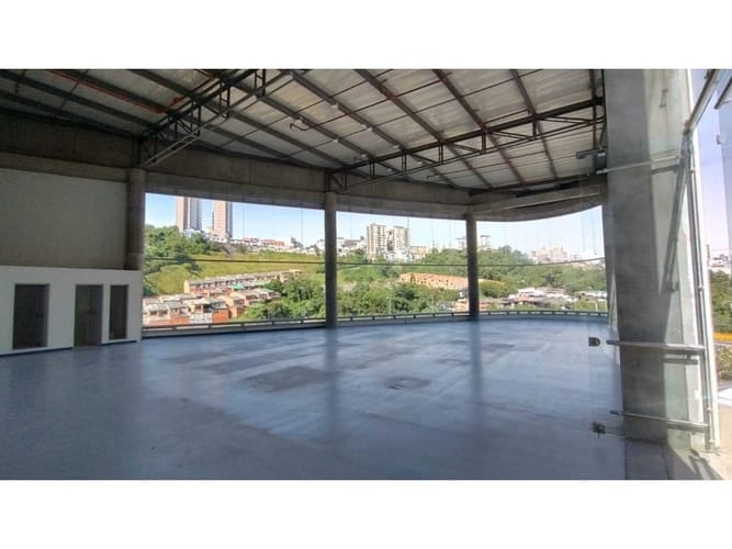 Local en arriendo en La Carola, Manizales, 300 m² · foto 8 de 24
