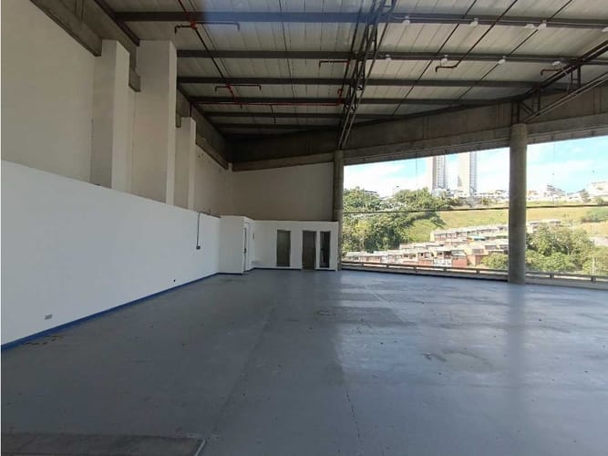Local en arriendo en La Carola, Manizales, 300 m² · foto 12 de 24