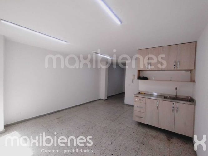 Oficina en arriendo en Estadio, Medellín, 30 m² · foto 3 de 10