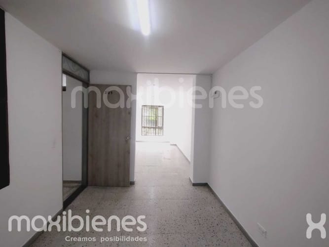 Oficina en arriendo en Estadio, Medellín, 30 m² · foto 5 de 10