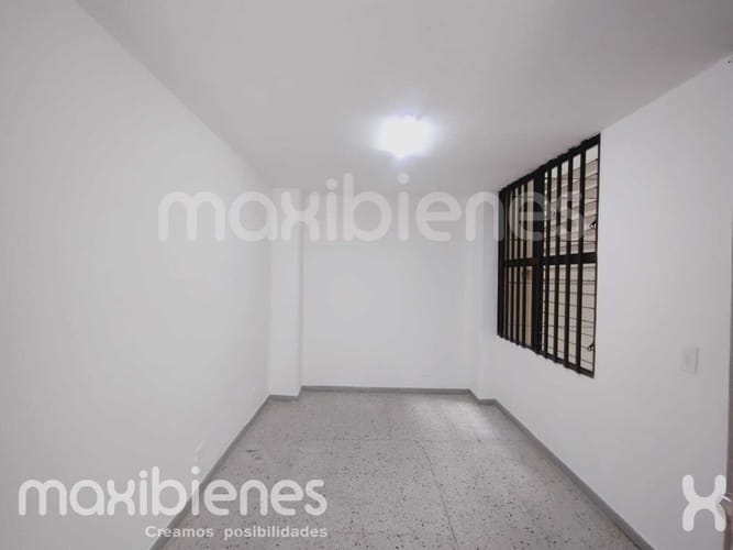 Oficina en arriendo en Estadio, Medellín, 30 m² · foto 10 de 10