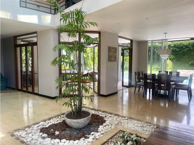 Casa de 3 alcobas en venta en La Buitrera, Cali, 300 m² · foto 4 de 8
