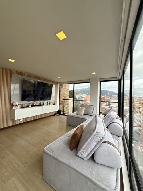 Apartamento de 3 alcobas en venta en Bella Suiza, Bogotá, 127 m² · foto 3 de 22