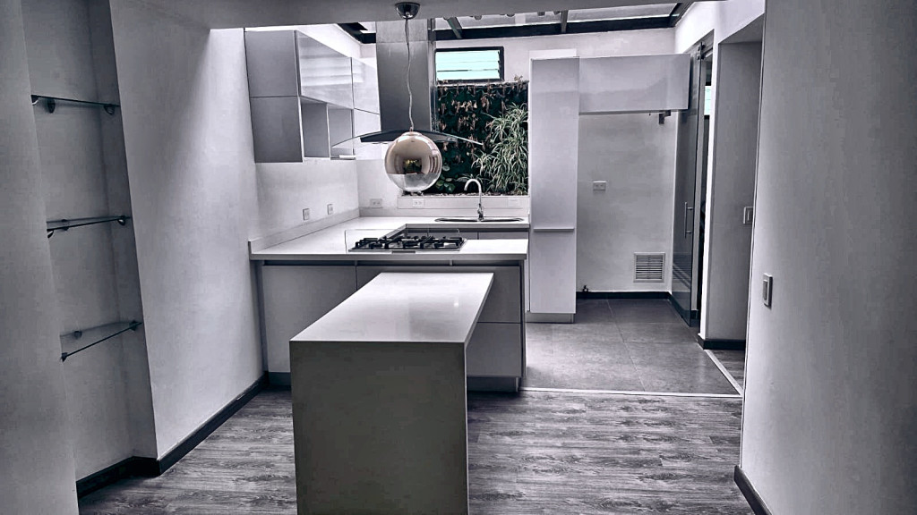Apartamento en venta en Santa Barbara Central, Bogotá · foto 4 de 16