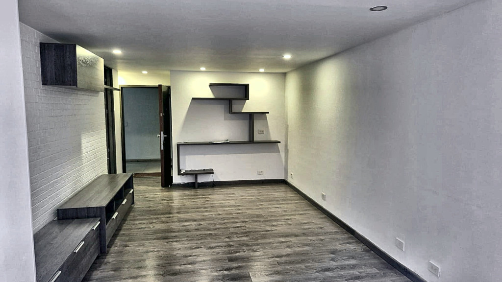 Apartamento en venta en Santa Barbara Central, Bogotá · foto 6 de 16