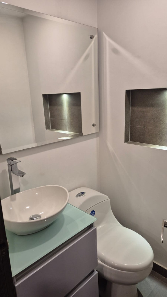 Apartamento en venta en Santa Barbara Central, Bogotá · foto 7 de 16