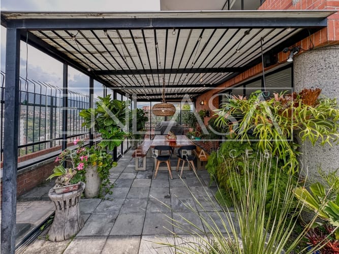 Apartamento de 3 alcobas en venta en Arboledas, Cali, 257 m² · foto 2 de 24