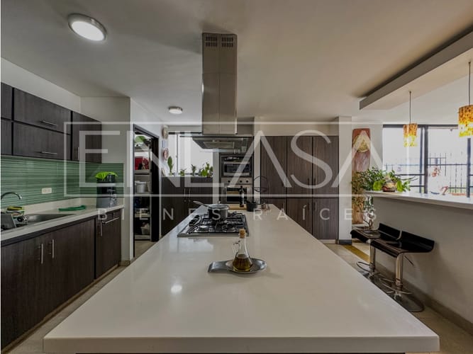 Apartamento de 3 alcobas en venta en Arboledas, Cali, 257 m² · foto 10 de 24