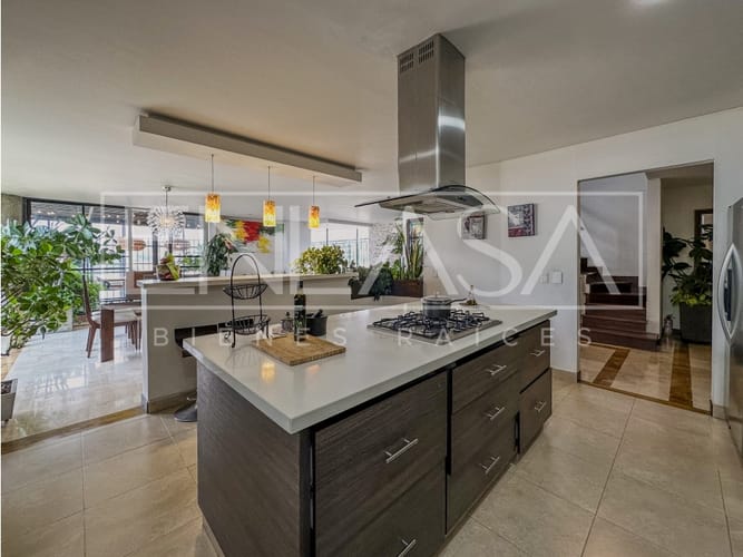 Apartamento de 3 alcobas en venta en Arboledas, Cali, 257 m² · foto 11 de 24