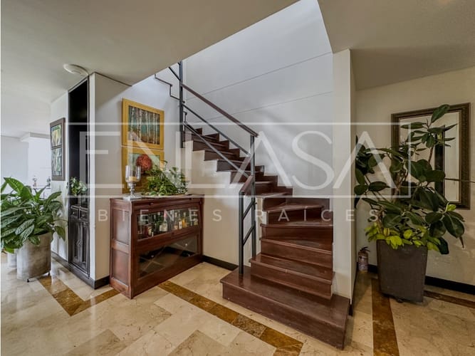 Apartamento de 3 alcobas en venta en Arboledas, Cali, 257 m² · foto 13 de 24
