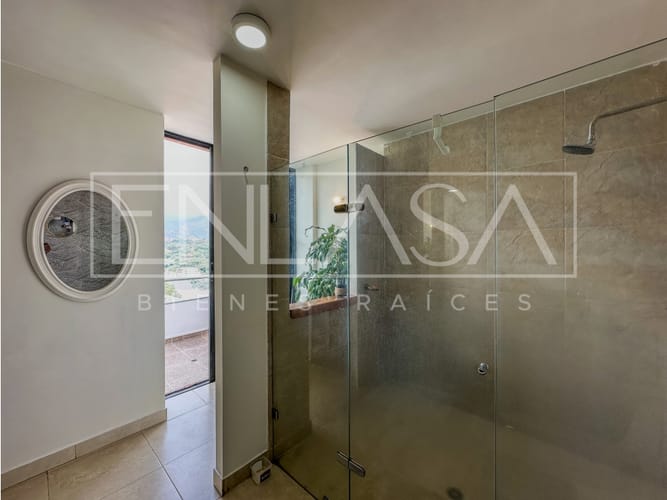 Apartamento de 3 alcobas en venta en Arboledas, Cali, 257 m² · foto 18 de 24