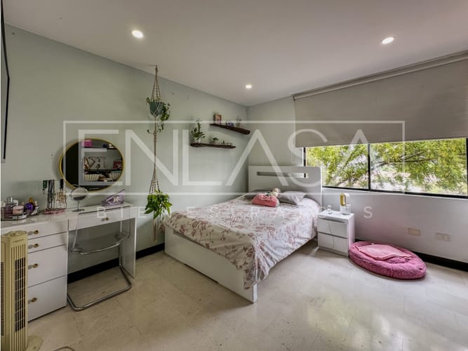 Apartamento de 3 alcobas en venta en Arboledas, Cali, 257 m² · foto 23 de 24