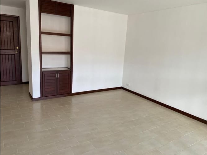Casa de 4 alcobas en venta en Ciudad Jardin, Cali, 250 m² · foto 4 de 15