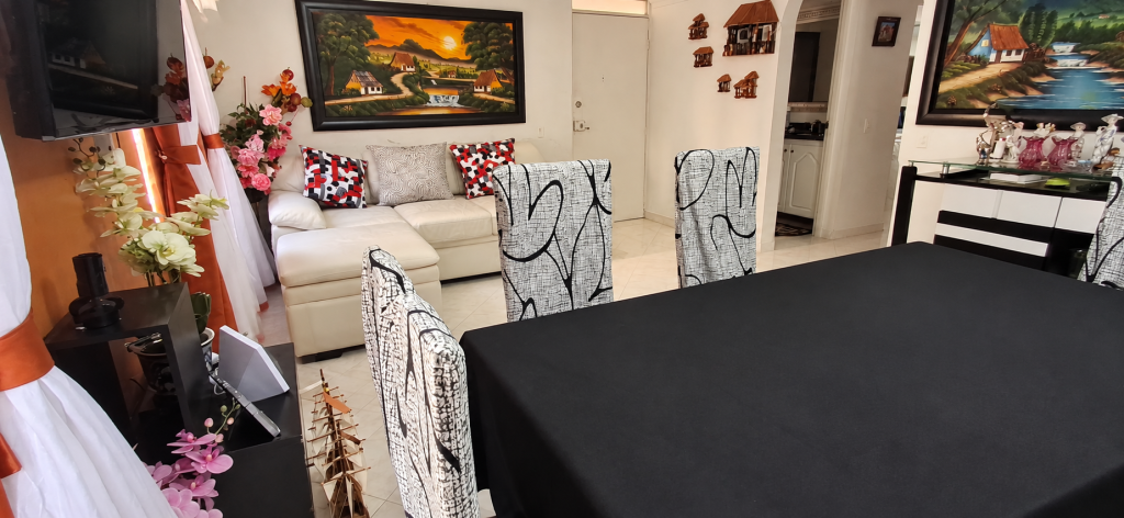 Apartamento en venta en Granada Norte, Bogotá · foto 4 de 15