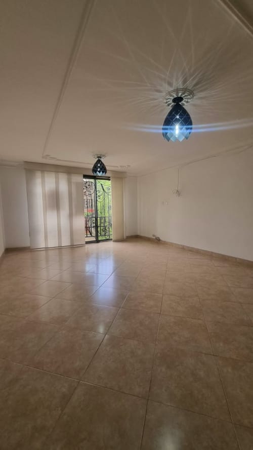 Casa de 5 alcobas en arriendo en Santa Teresita, Medellín, 180 m² · foto 4 de 24