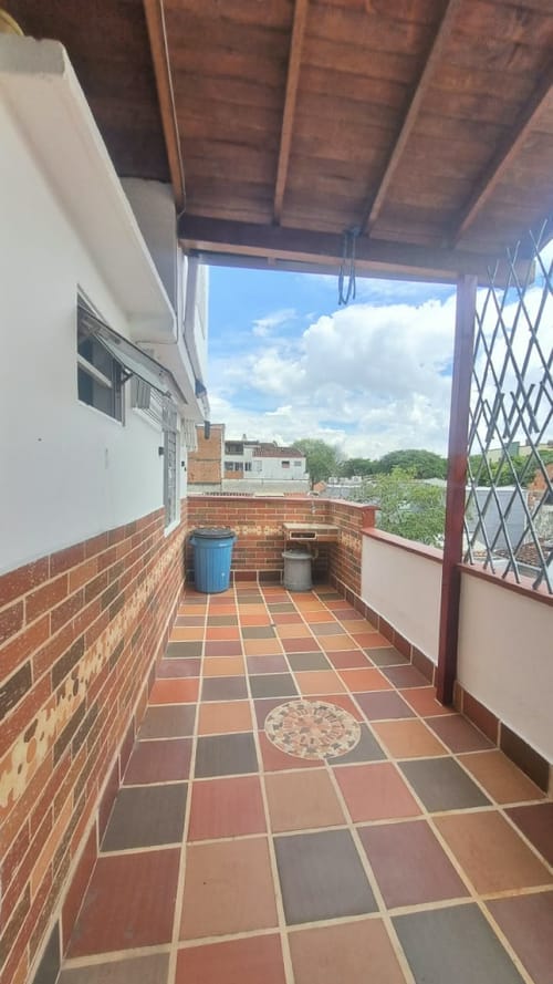 Casa de 5 alcobas en arriendo en Santa Teresita, Medellín, 180 m² · foto 21 de 24
