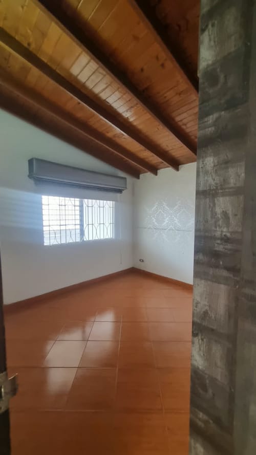 Casa de 5 alcobas en venta en Santa Teresita, Medellín, 180 m² · foto 17 de 24