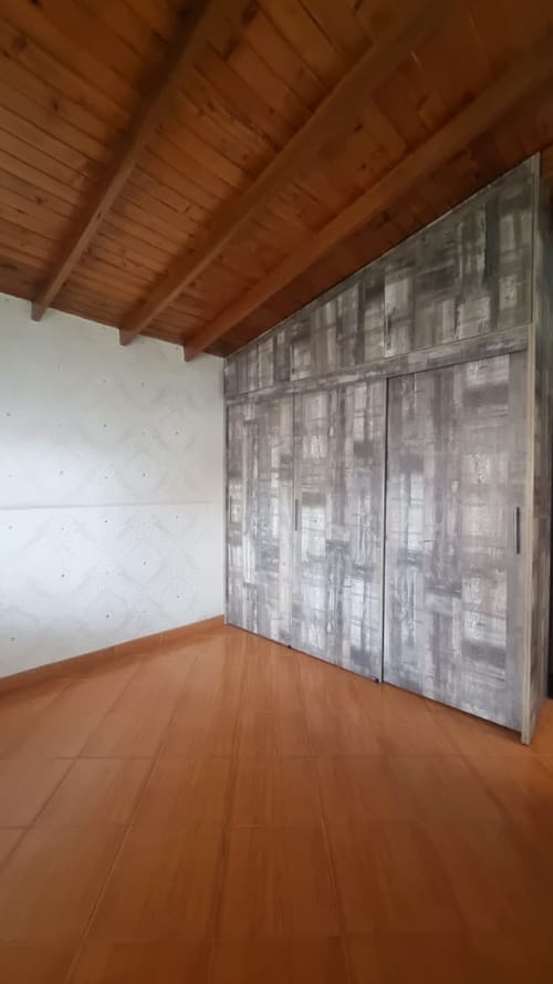Casa de 5 alcobas en venta en Santa Teresita, Medellín, 180 m² · foto 18 de 24