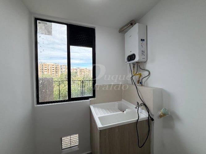 Apartamento de 2 alcobas en venta en Cimarronas, Rionegro, 58 m² · foto 6 de 8