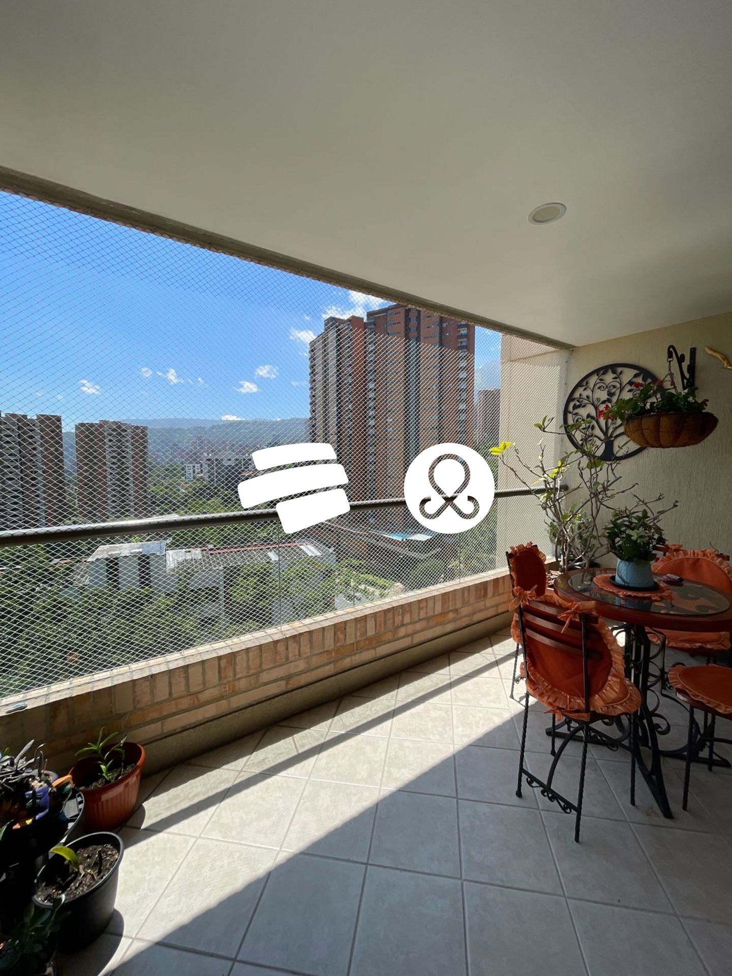 Apartamento de 3 alcobas en venta en El Poblado, Medellín, 135 m² · foto 3 de 15