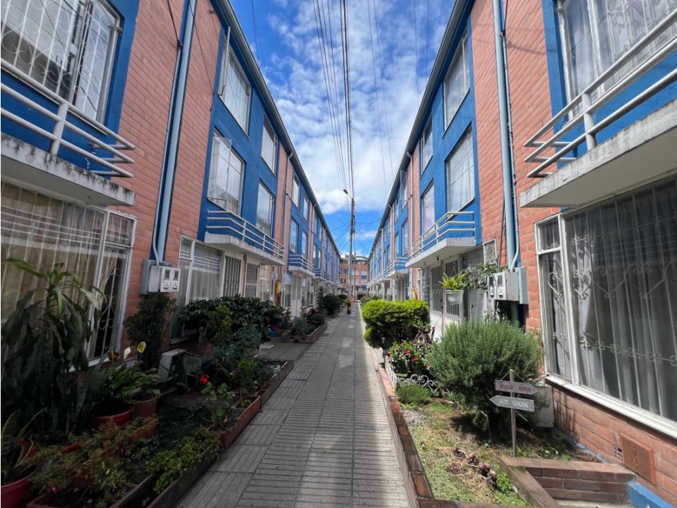 Casa en venta en Nueva Castilla, Bogotá · foto 3 de 24