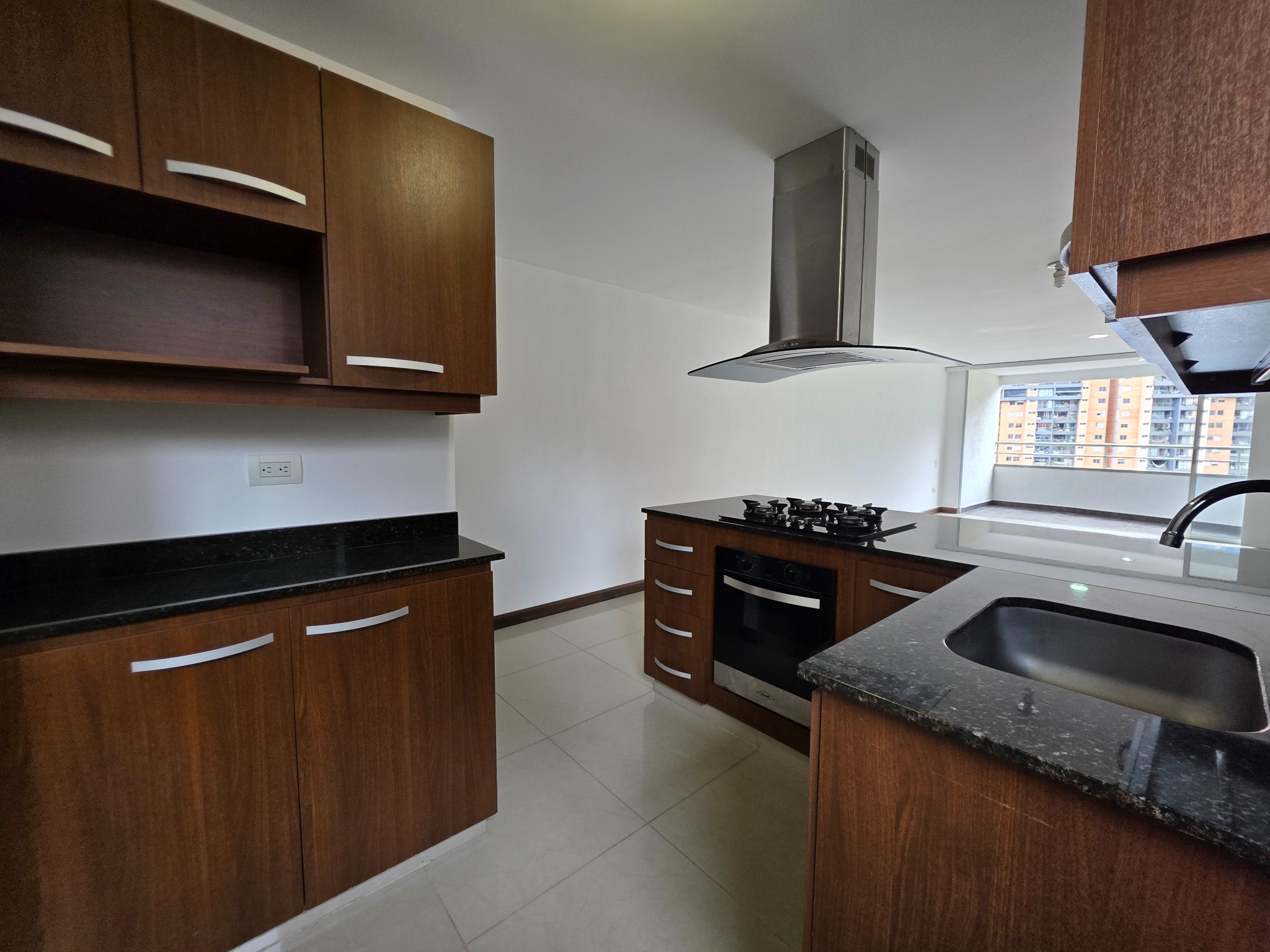 Apartamento en arriendo en Uribe Angel, Envigado · foto 21 de 24