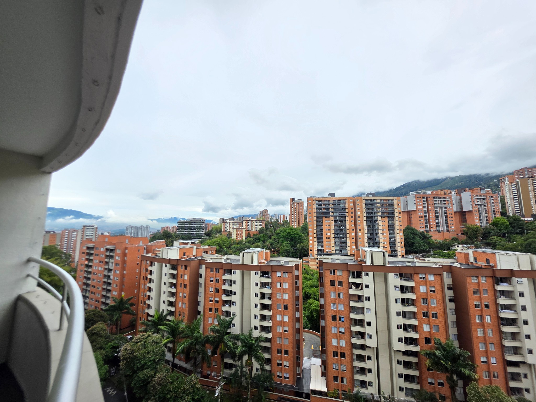 Apartamento en arriendo en Uribe Angel, Envigado · foto 23 de 24