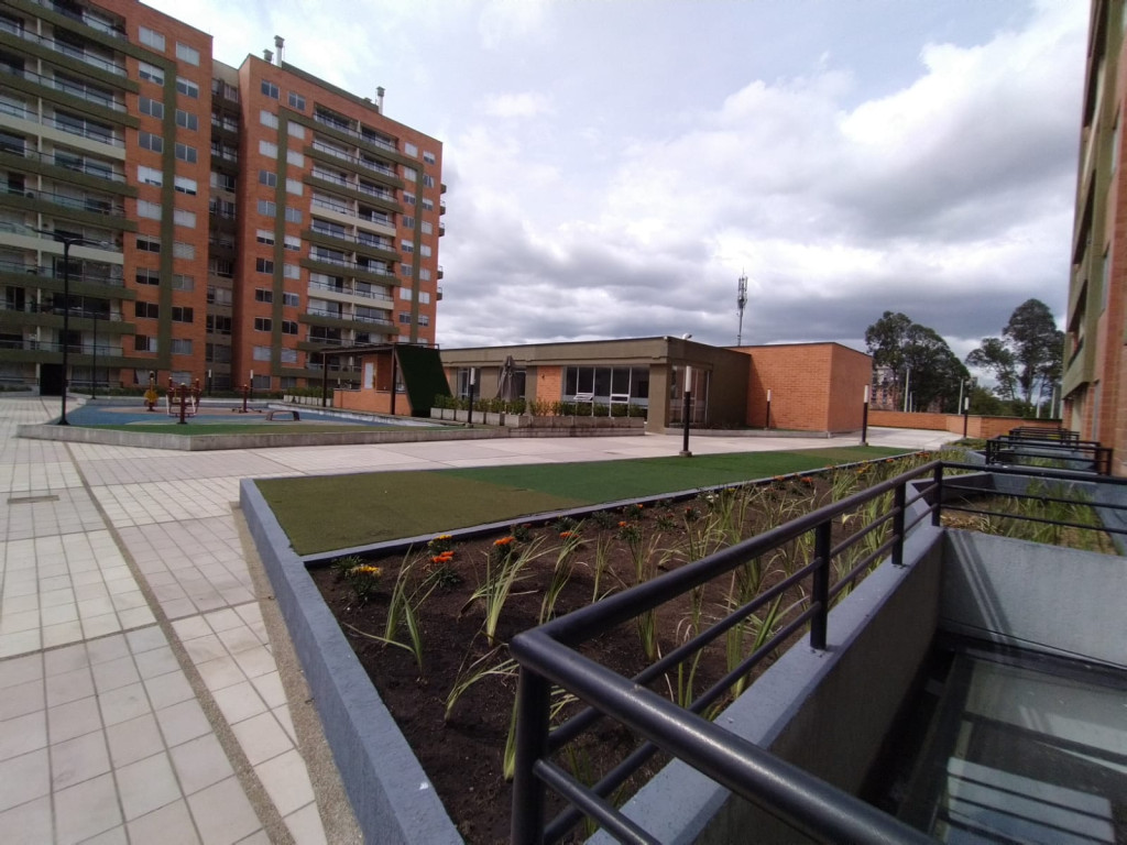 Apartamento en venta en San Jose, Mosquera · foto 22 de 23