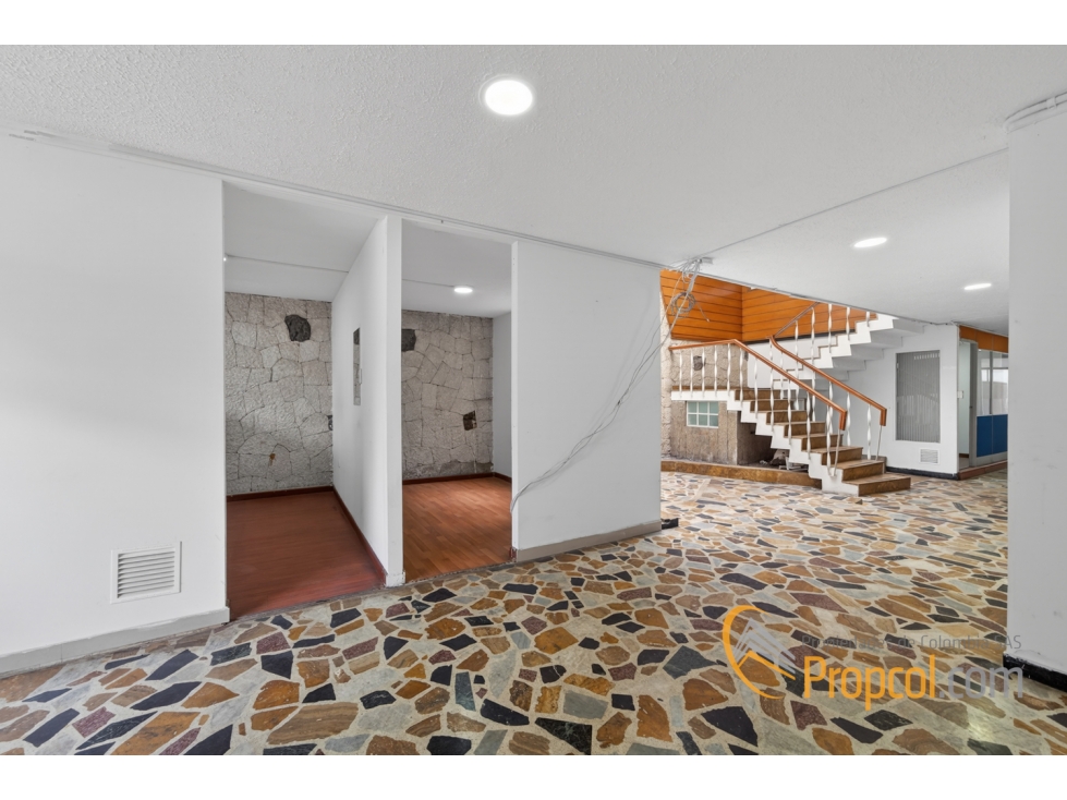 Casa en venta en San Luis, Bogotá · foto 2 de 11
