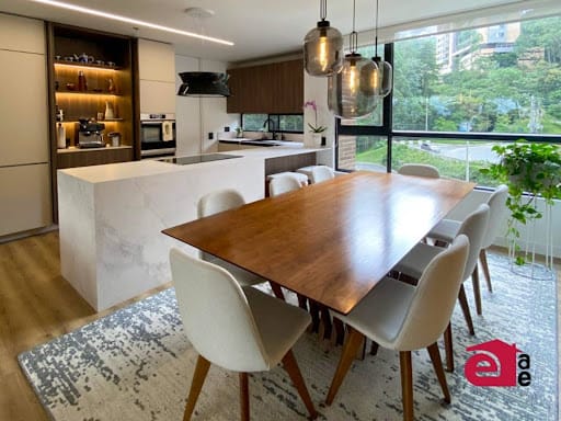 Apartamento en venta en Altos Del Poblado, Medellín · foto 2 de 24