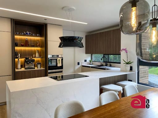 Apartamento en venta en Altos Del Poblado, Medellín · foto 3 de 24