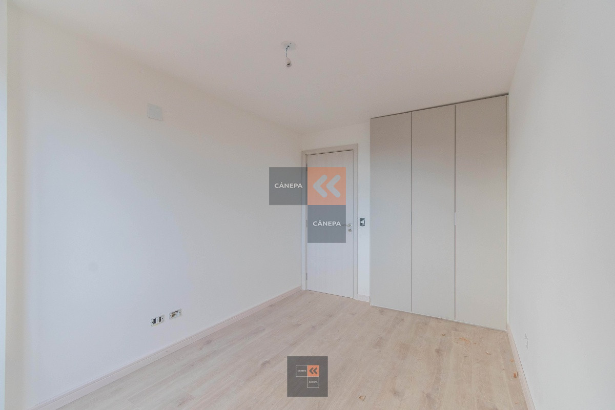 Apartamento en alquiler con la mejor orientación de sol y buen metraje · Foto 12