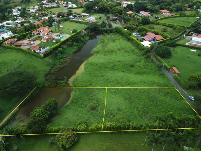 Lote en venta en Cerritos, Pereira, 2038 m² · foto 2 de 24