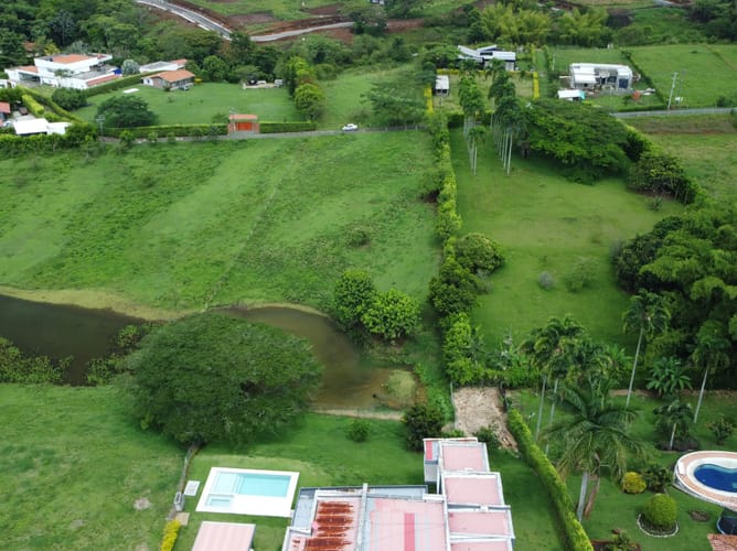 Lote en venta en Cerritos, Pereira, 2038 m² · foto 3 de 24