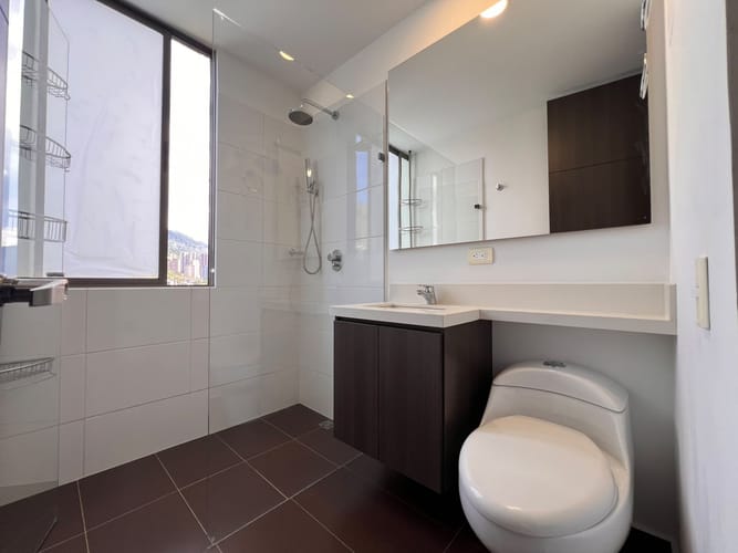Apartamento de 2 alcobas en arriendo en El Poblado, Medellín, 87 m² · foto 13 de 13