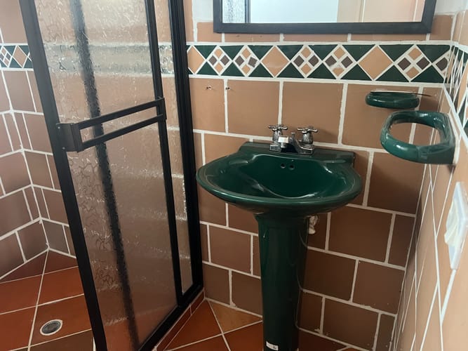 Casa de 5 alcobas en venta en Compa�Ia Abajo, Guarne · foto 24 de 24