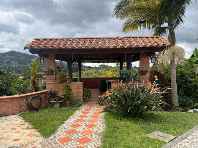 Casa de 5 alcobas en venta en Compa�Ia Abajo, Guarne · foto 2 de 24