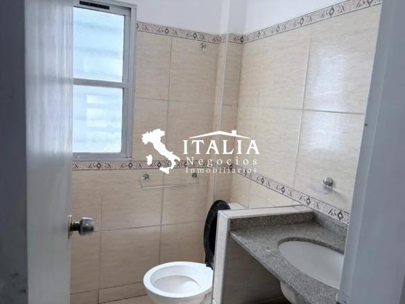 LOCAL COMERCIAL DE 270 M2 CON ENTRADA CAMIONES · Foto 10