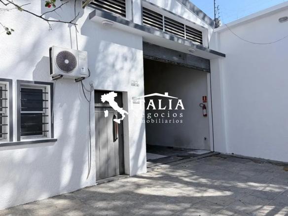 LOCAL COMERCIAL DE 270 M2 CON ENTRADA CAMIONES · Foto 12