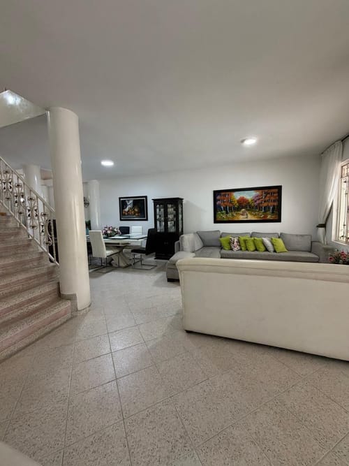 Casa de 10 alcobas en venta en Provenza, Bucaramanga, 480 m² · foto 4 de 24