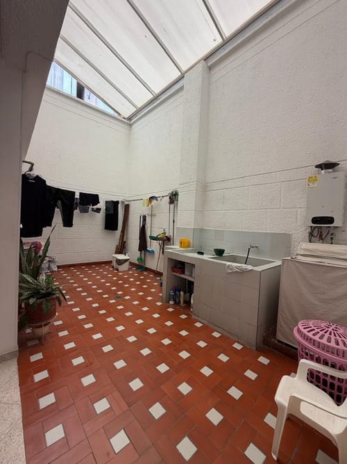 Casa de 10 alcobas en venta en Provenza, Bucaramanga, 480 m² · foto 7 de 24