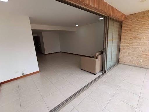 Apartamento en arriendo en Milla De Oro, Medellín · foto 5 de 17