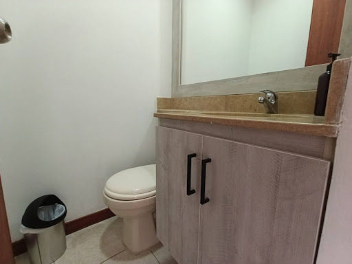 Apartamento en arriendo en Milla De Oro, Medellín · foto 8 de 17