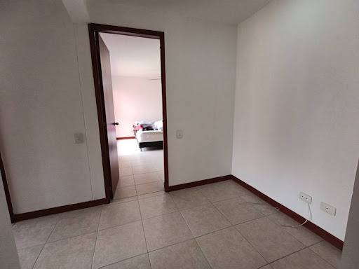 Apartamento en arriendo en Milla De Oro, Medellín · foto 9 de 17