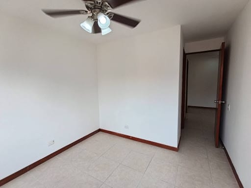 Apartamento en arriendo en Milla De Oro, Medellín · foto 14 de 17