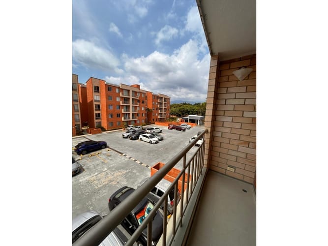 Apartamento de 2 alcobas en venta en Prados Del Limonar, Cali, 70 m² · foto 6 de 24