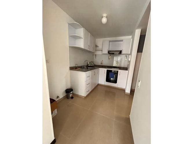 Apartamento de 2 alcobas en venta en Prados Del Limonar, Cali, 70 m² · foto 7 de 24