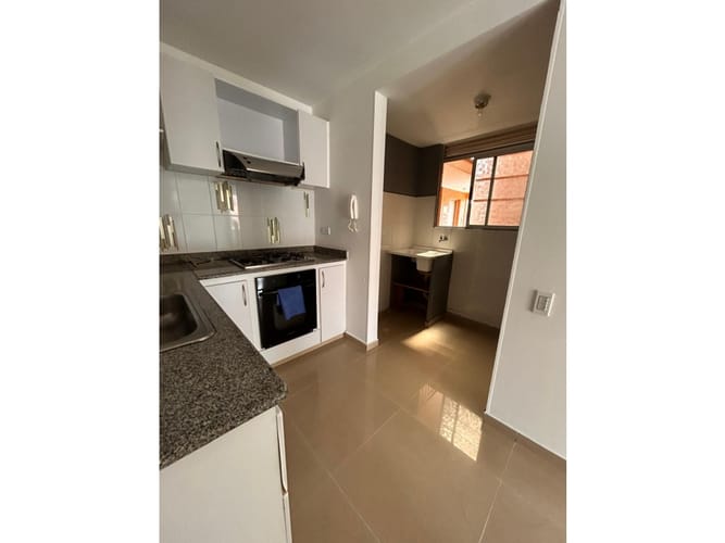 Apartamento de 2 alcobas en venta en Prados Del Limonar, Cali, 70 m² · foto 8 de 24