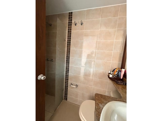 Apartamento de 2 alcobas en venta en Prados Del Limonar, Cali, 70 m² · foto 19 de 24
