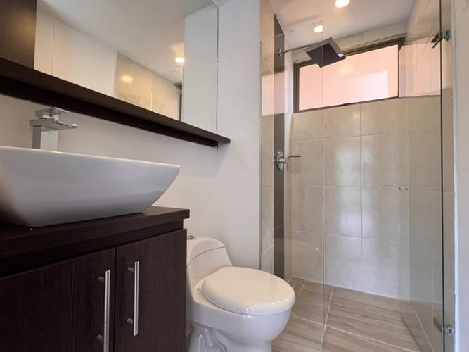 Apartamento de 2 alcobas en arriendo en El Poblado, Medellín, 68 m² · foto 11 de 11